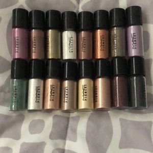 16 rarely used Mac eyeshadows